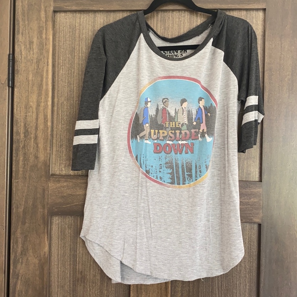 STRANGER THINGS tee